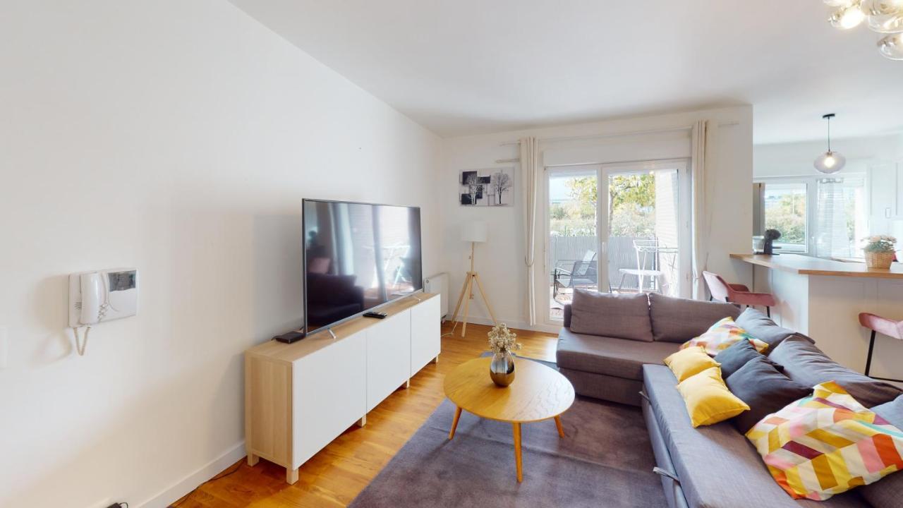 Apartament Live Like A Local Stylish 2Br With Balcony & Parking Saint-Denis  Zewnętrze zdjęcie