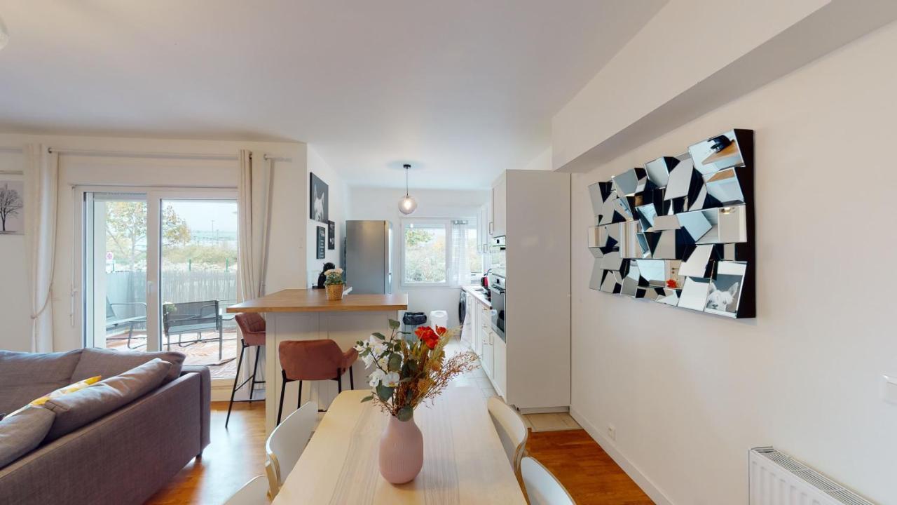 Apartament Live Like A Local Stylish 2Br With Balcony & Parking Saint-Denis  Zewnętrze zdjęcie