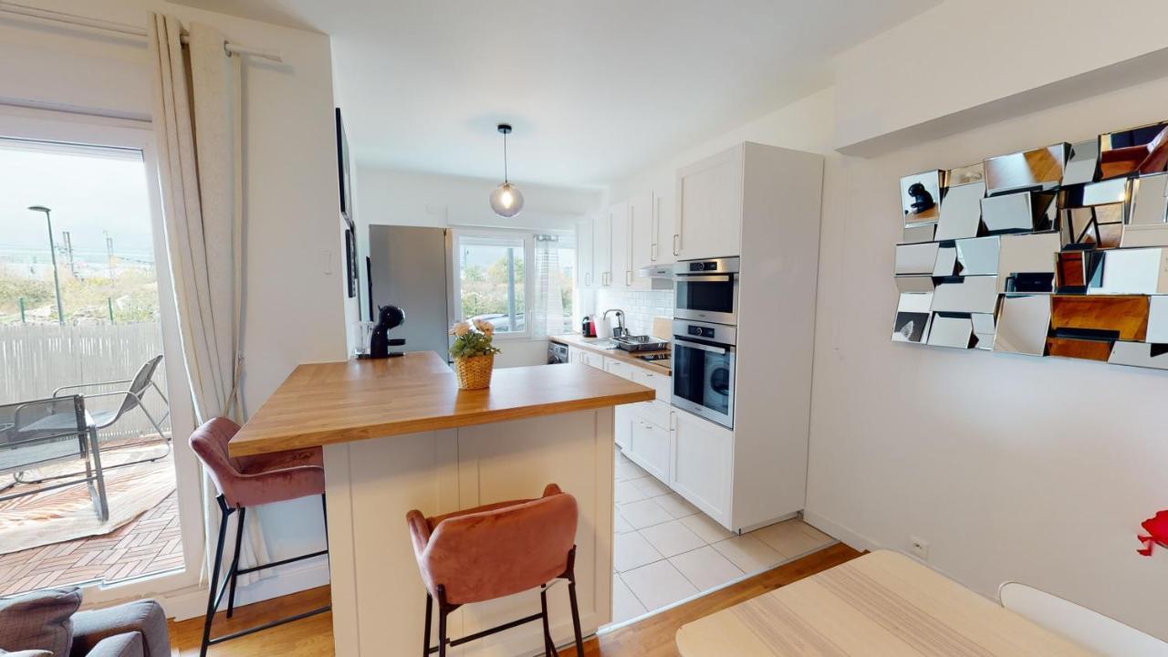 Apartament Live Like A Local Stylish 2Br With Balcony & Parking Saint-Denis  Zewnętrze zdjęcie