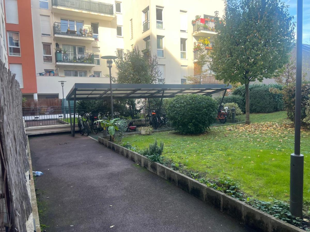 Apartament Live Like A Local Stylish 2Br With Balcony & Parking Saint-Denis  Zewnętrze zdjęcie